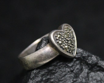 Sterling Silver Vintage Marcasite Heart Ring, Sterling Silver Heart Ring, Heart Jewelry, Valentine's Day Gift, Art Deco Ring, Heartdeco Ring