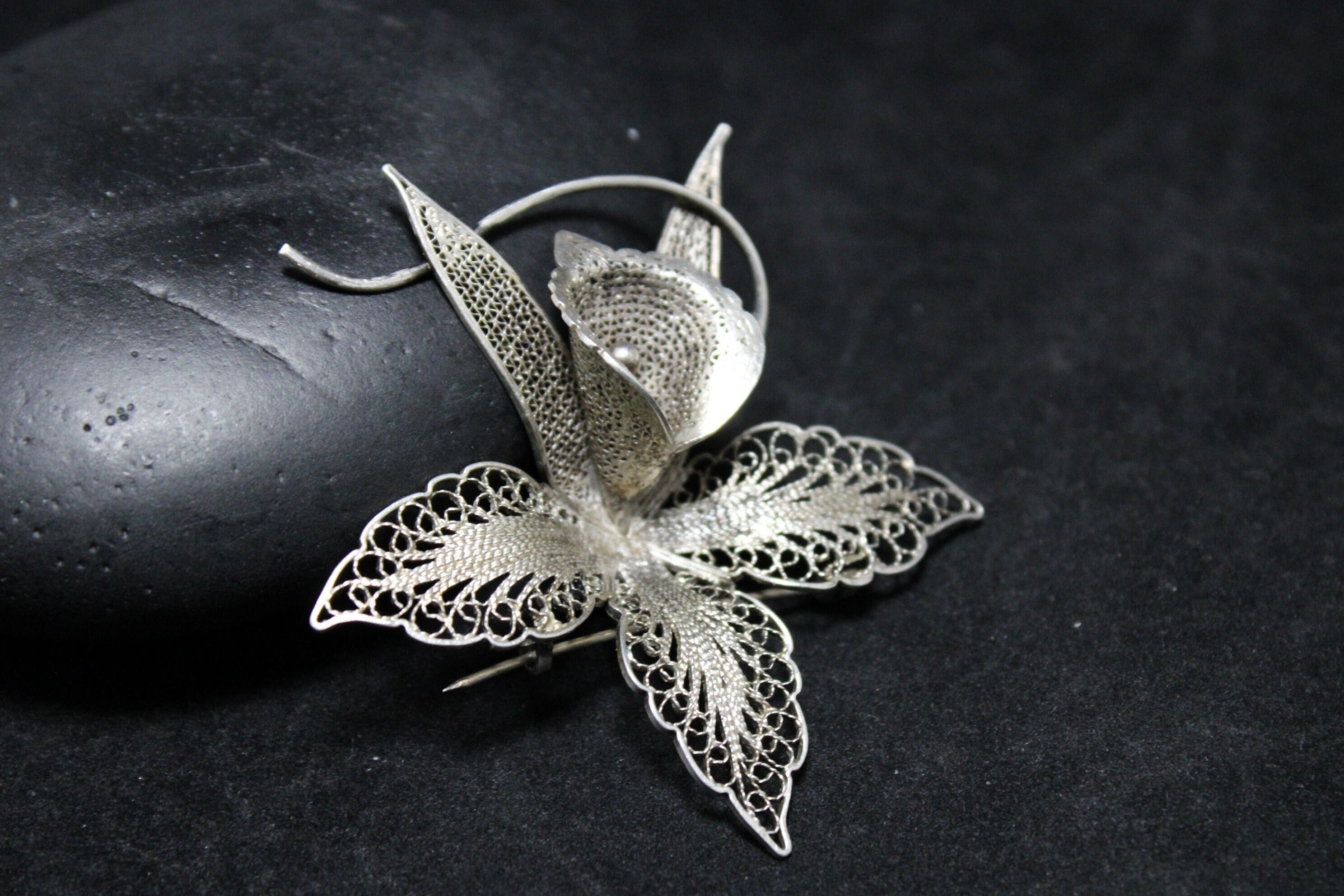 Silver brooch pin deals