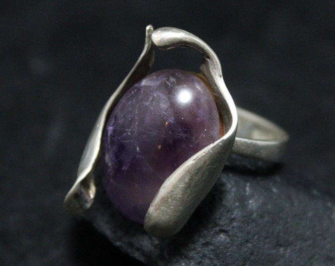 Sterling Silver Modernist Oval Amethyst Ring, Amethyst Jewelry, Large Amethyst Ring, Bold Purple Gemstone Ring, Purple Amethyst Ring