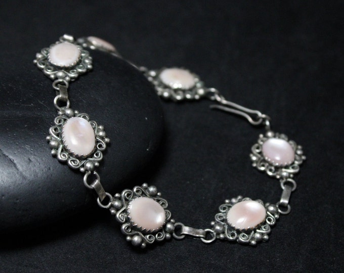 Sterling Silver Pink Mother of Pearl Boho Link Bracelet, Vintage Mother Of Pearl Jewelry, Pink Gemstone Bracelet, Silver Mother of Pearl