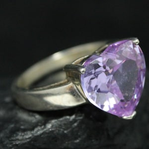 Sterling Silver Lilac Purple CZ Heart Ring Size 8, Purple Gemstone Jewelry, Purple Silver Ring, Heart Cocktail Ring, Gemstone Cocktail Ring