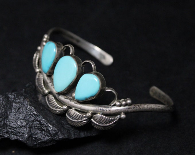 Sterling Silver Southwest American Turquoise Cuff Bracelet With Leaf Accents, Sterling Turquoise Bracelet, Turquoise Jewelry, Cuff Bracelet