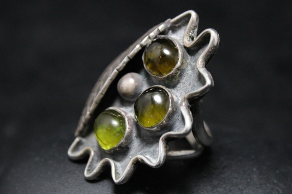 Sterling Silver Heavy Statement Ring with Peridot… - image 4