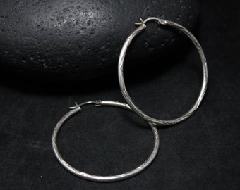 Sterling Silver Round Diamond Cut Lightweight Hoop Earrings, Round Silver Hoop Earrings, Diamond Cut Earrings, Textured Silver Hoop Earrings