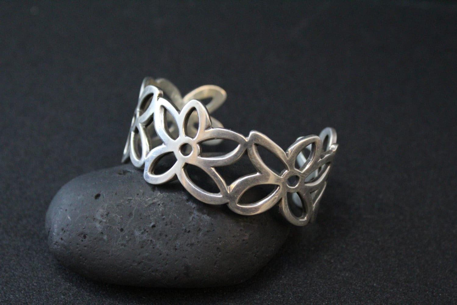 RARE Retired Sterling Silver James Avery Flower Cut Out Cuff Bracelet