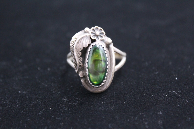 1970s Vintage Jewelry Sterling Silver Native American Inspired Circle J W. 925 Leaf Flower Jack Whittaker Sterling Silver Abalone Ring