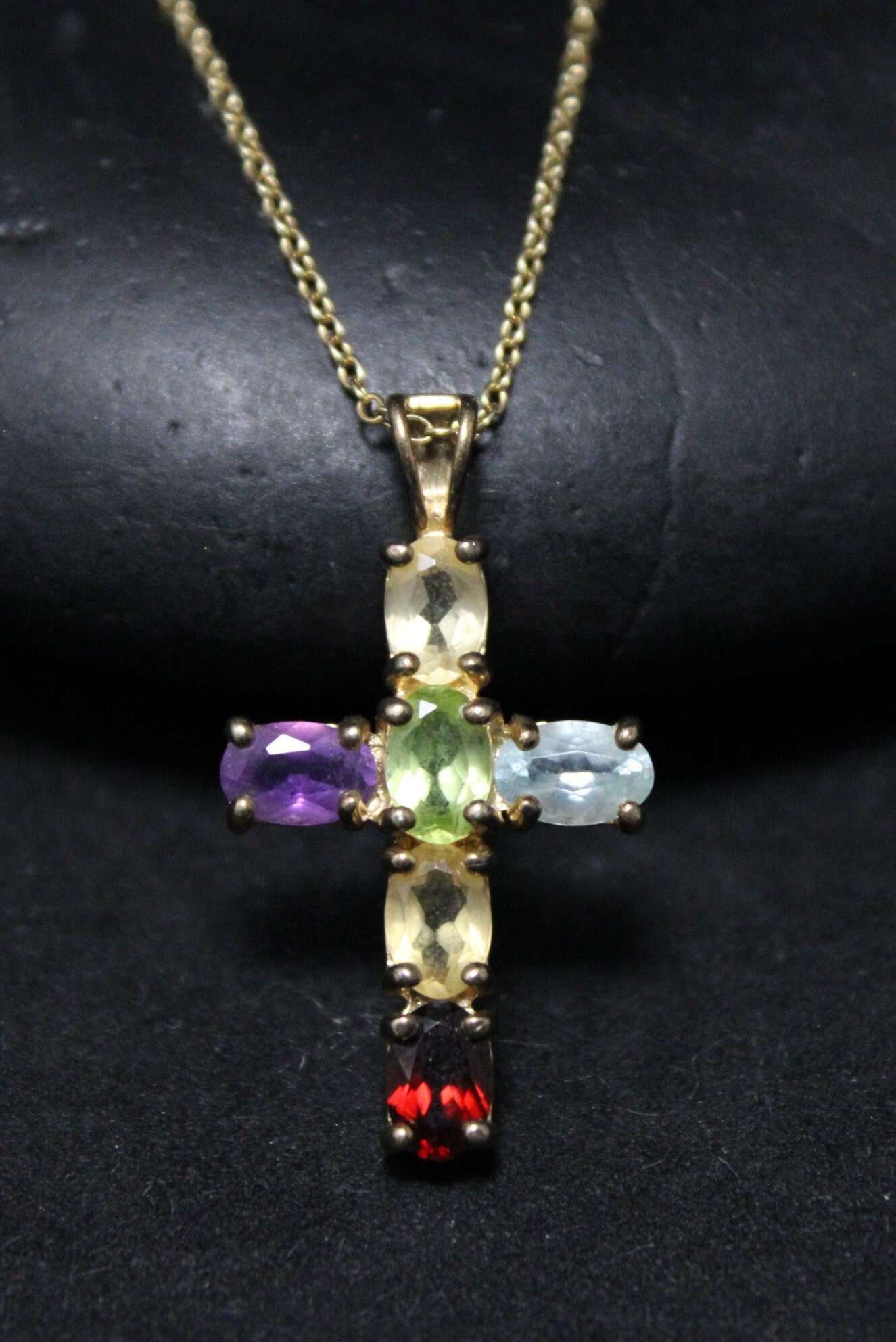 14K Legend's Multi-Stone Cross Pendant :: Legend Jewelers