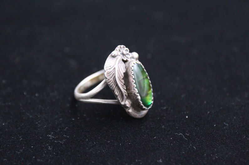 1970s Vintage Jewelry Sterling Silver Native American Inspired Circle J W. 925 Leaf Flower Jack Whittaker Sterling Silver Abalone Ring