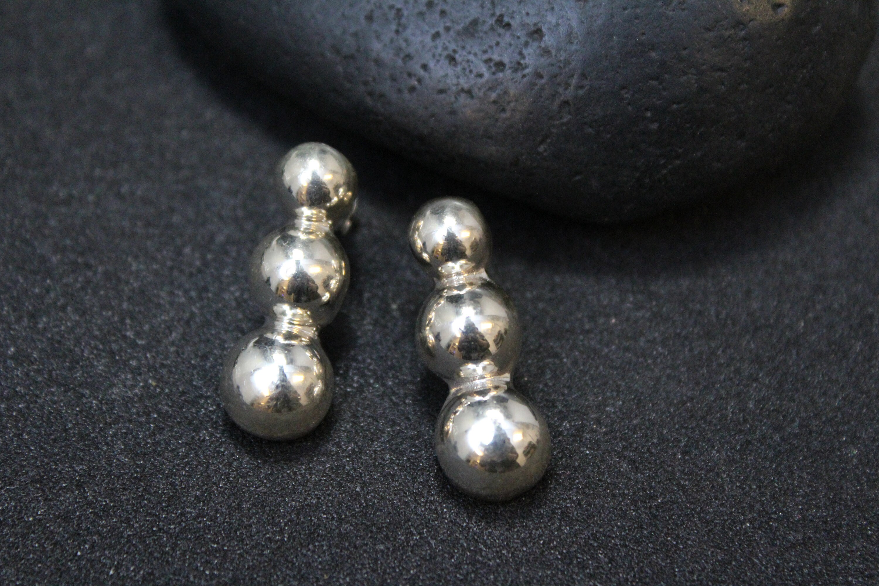 E984 Sterling Silver Smooth Dome Earrings with French Clip Back