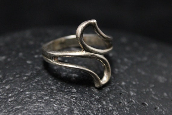 Sterling Silver Modernist Swirl Ring, Modern Ster… - image 1