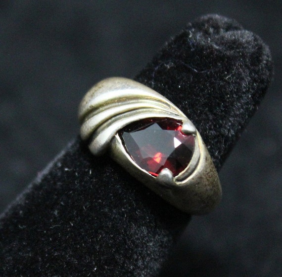 Sterling Silver Kabana Teardrop Garnet Ring, Sterling Silver Faceted Garnet Rink, Modernist Sterling Silver Pear Shaped Garnet Ring