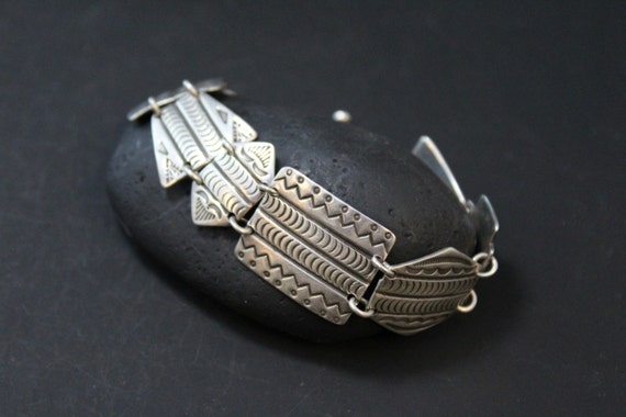 Monumental San Felipe Huge Honeybee Sterling Silver Leaves Bracelet Monumental San Felipe Huge Honeybee Sterling Silver Leaves Bracelet