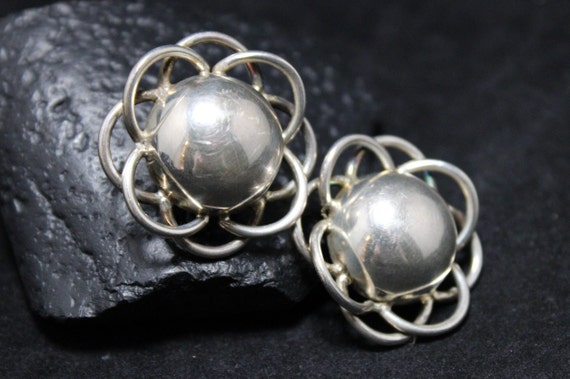 Sterling Silver Taxco Domed Flower Earrings, Ster… - image 3