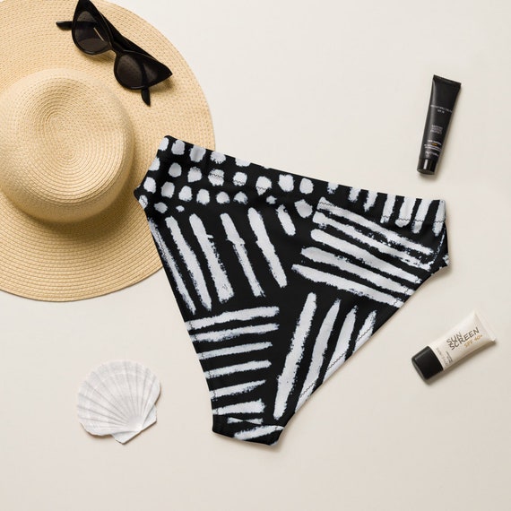 Stripes pattern - Black and White - Bold - Eco-Friendly - Recycled high-waisted bikini bottom - Hippie - Boho Style - Beachwear - Swimwear