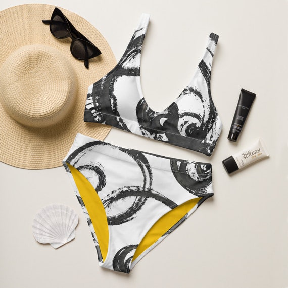Recycled high-waisted bikini - Hippie - Retro Style - Beachwear - Gift for her - Black and White - Hand Painted - Sexy Bikini - Swimwear
