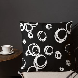 Abstract Circles Throw Pillow: Modern Black and White Cushion