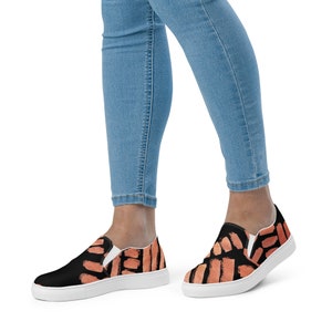 Chaussures sans lacets en toile à imprimé graphique pour femmes : chaussures décontractées artistiques