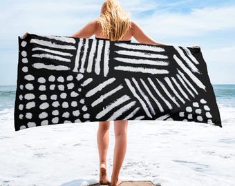 Black and White High-Quality Towel | Bath, Spa, Sauna, Beach Towel | Personalized Custom Gift | Patterned Shapes