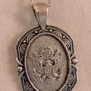 Handsome Swirl Rimmed Etched American Eagle US United States Seal Rectangle Silvertone Necklace