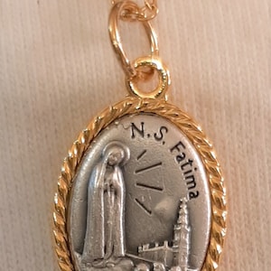 Handsome Oval Etch Detailed Two-Toned Roped Our Lady of Fatima with Gathered Children Goldtone Medal Necklace