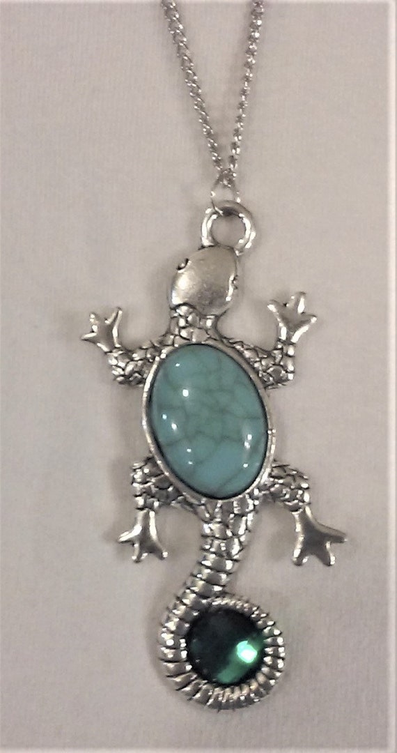 Delightful Simulated Turquoise Green Rhinestone Gecko Salamander