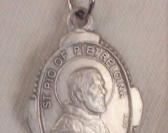 Delightful Shiny Compass Point Padre Pio Religious Medal Silvertone Pendant Necklace