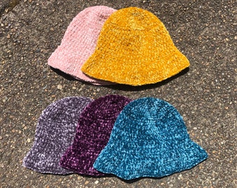 Velvet bucket hat / handmade / crochet / made by hand / soft / chenille / cozy / Y2K / 90s / 2000s / velour / aughts