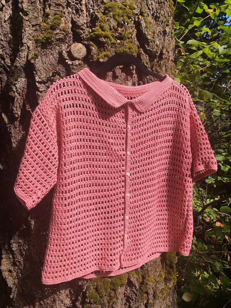 SIZE MEDIUM: Crochet mesh top, button up, collared, polo shirt, dusty pink, short sleeve, organic cotton, handmade, gender neutral, casual image 2