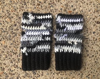 Black and white scrappy handwarmers