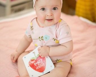 Baby Milestone Cards: Monthly Photo Prop Set