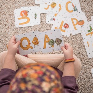Tarjetas flash del alfabeto español, tarjetas ABC, actividades para niños pequeños, actividades preescolares, regalos para niños pequeños, niños pequeños Montessori, aprendizaje y escuela. imagen 7
