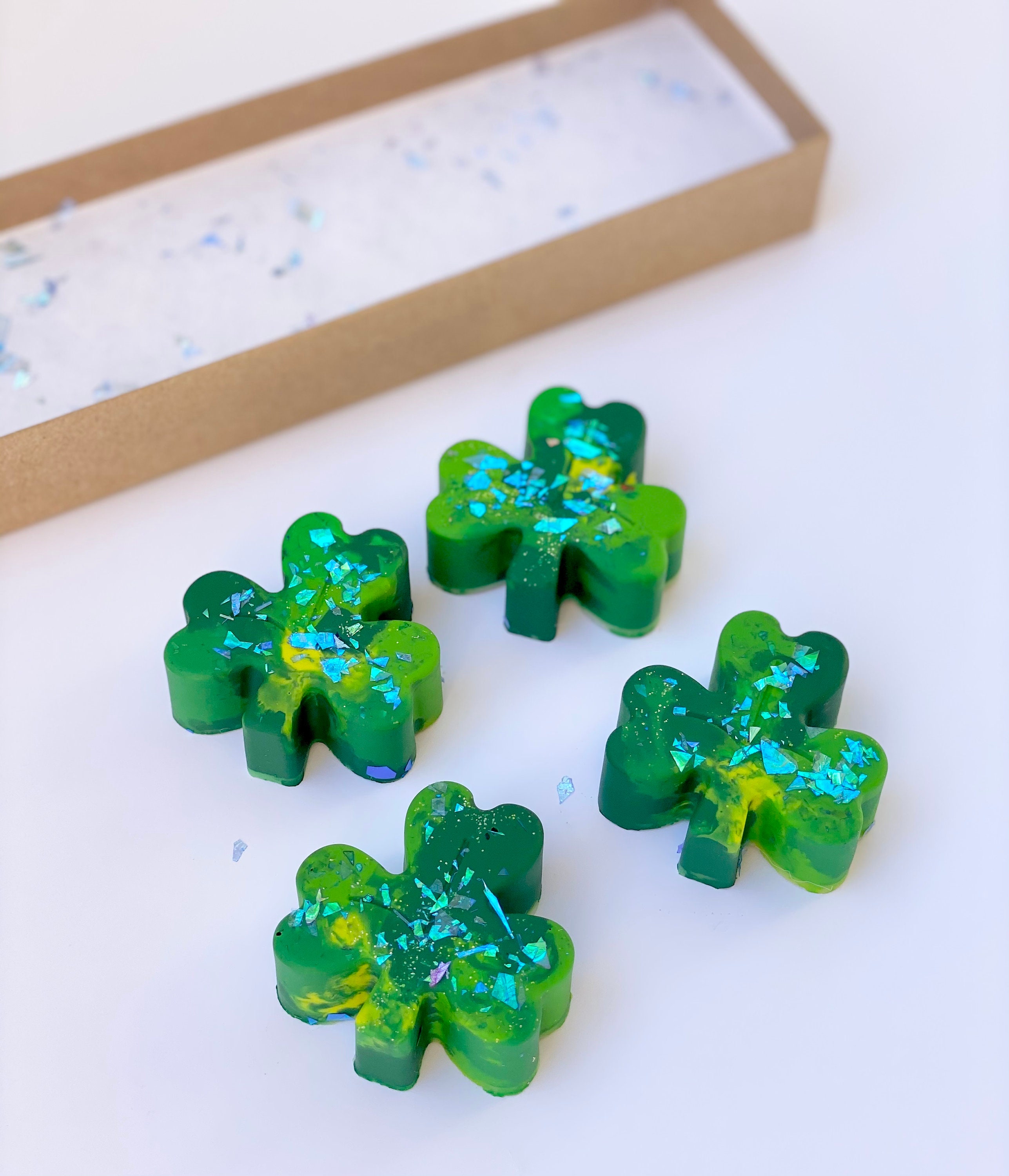 Set of 5 Clover Crayons, Lucky Clovers, Kids Crayons, St. Patrick's Day  Gifts, Kids Crayon Gifts, Kids Party Favors, Gifts for Kids –  Mackenzie-Boutique