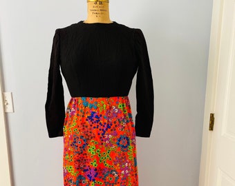 Vintage 1960s / 1970s Long Sleeve Maxi Dress, Hippie Dress, Psychedelic Floral Print Dress, Groovy Dress, Vintage Fashion, Colorful Dress