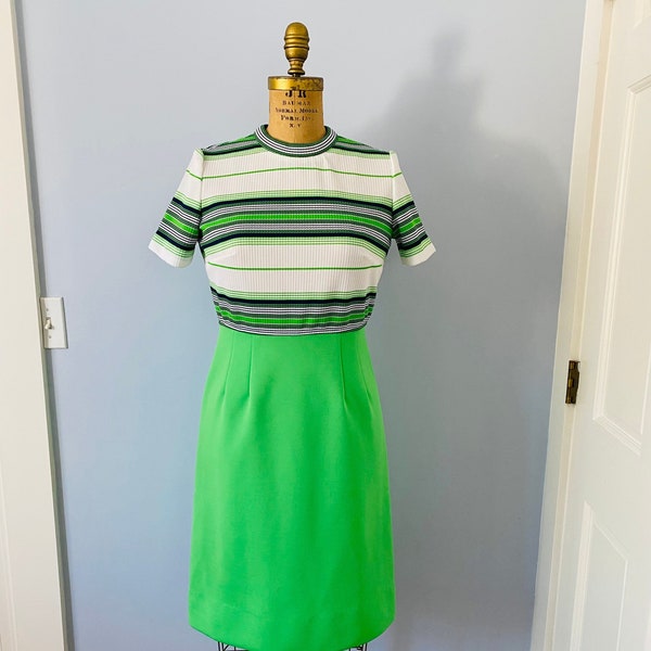 Vintage Green and White Summer Dress, Leslie Fay Knits, 1960s / 1970s Short Sleeve Dress, Mod Vintage Clothing, Preppy Dress, Vintage Dress