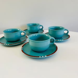 Dansk Mesa Turkusowe płaskie filiżanki i spodki, zestaw 4 sztuk, Dansk International Designs Japan, naczynia w stylu południowo-zachodnim, Dansk KW, Boho Design