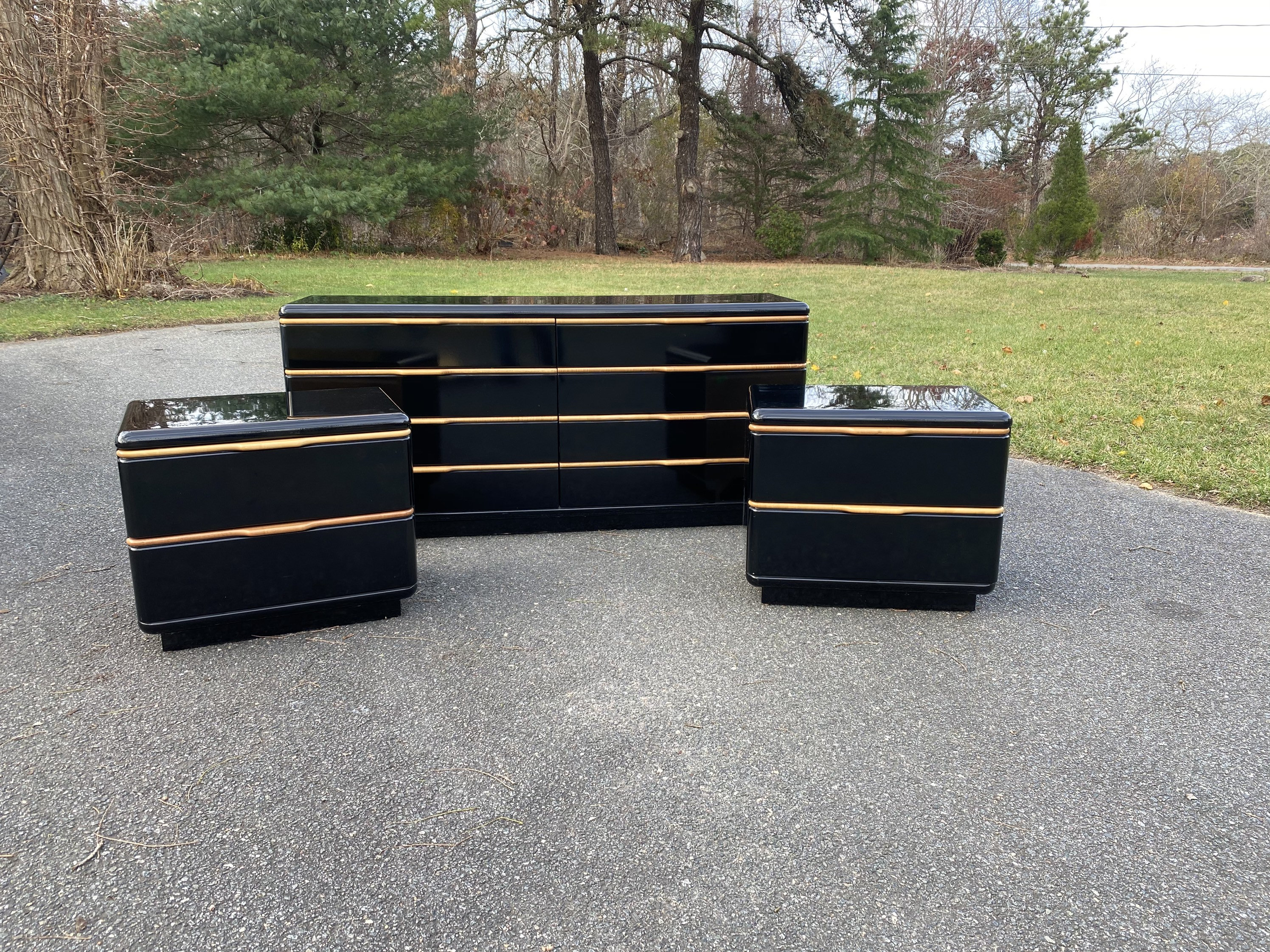 Black lacquer bedroom set deals