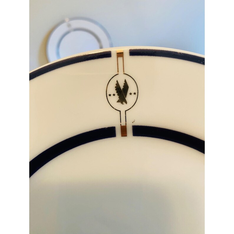 Gwathmey Siegel American Airlines Swid Powell Plates Set of 7, 8.25