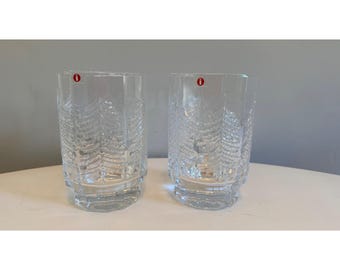 Juego de 2 vasos y jarrones grandes de cristal con diseño de abeto de Ittala Kuusi, fabricados en Finlandia.