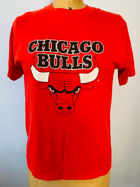 90s Chicago Bulls NBA Roll Up Sleeves Basketball t-shirt Small - The  Captains Vintage