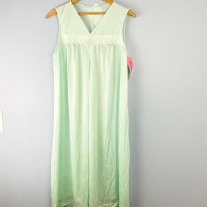 Vintage NWT Shadowline Satin Lustre Sleeveless Nightgown with Lace Detail, Size Small, Mint Green, Vintage Lingerie, 1980s Night Dress