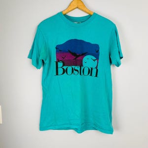 T-shirt Boston vintage, taille moyenne, fabriqué aux États-Unis, T-shirt touristique de Boston, oiseaux au coucher du soleil, fabriqué aux États-Unis, T-shirt Boston des années 80/90