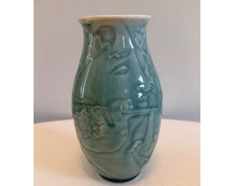 Scargo Pottery Vase Mary Holl / Harry Holl Celadon Glaze Fantasy Nature Fairy