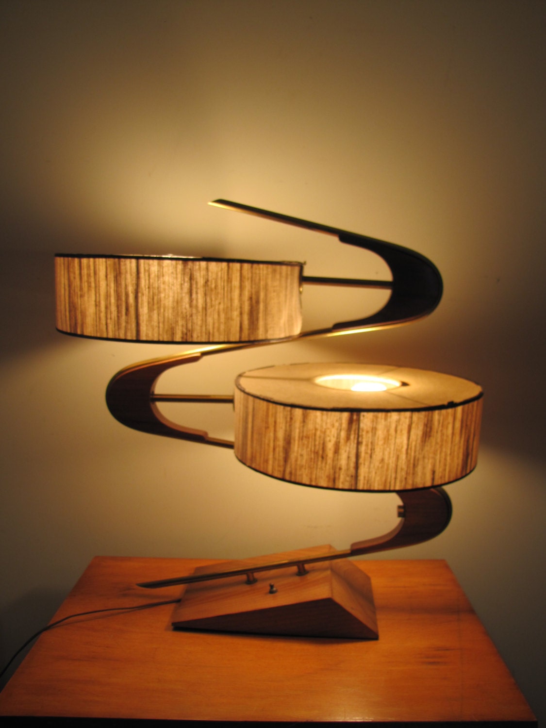 Mid Century Majestic Z Boomerang Table Lamp, 1950's Table Lamp