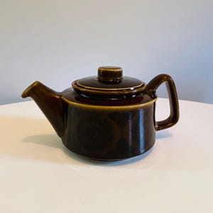 Stavangerflint Sera Teapot, Made in Norway, 1960s Scandinavian Kitchen, Inger Waage, Teapot with Abstract Stylized Flowers
