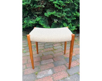 Taburete tapizado de teca danesa J.L. Møller 80A de estilo moderno de mediados de siglo, fabricado en Dinamarca.
