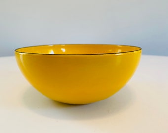 Vintage Yellow Enamel Bowl, 5.5" Diameter, Wartsila, Arabia Finland, Finel Enamelware, Enameled Steel Bowl, Small Mid Century Bowl
