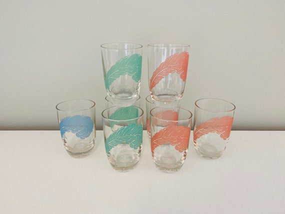 VINTAGE 1960s KITCHEN AID GLASSES CUPS TUMBLERS GLASS PINK WHITE BLUE LOT  OF 8