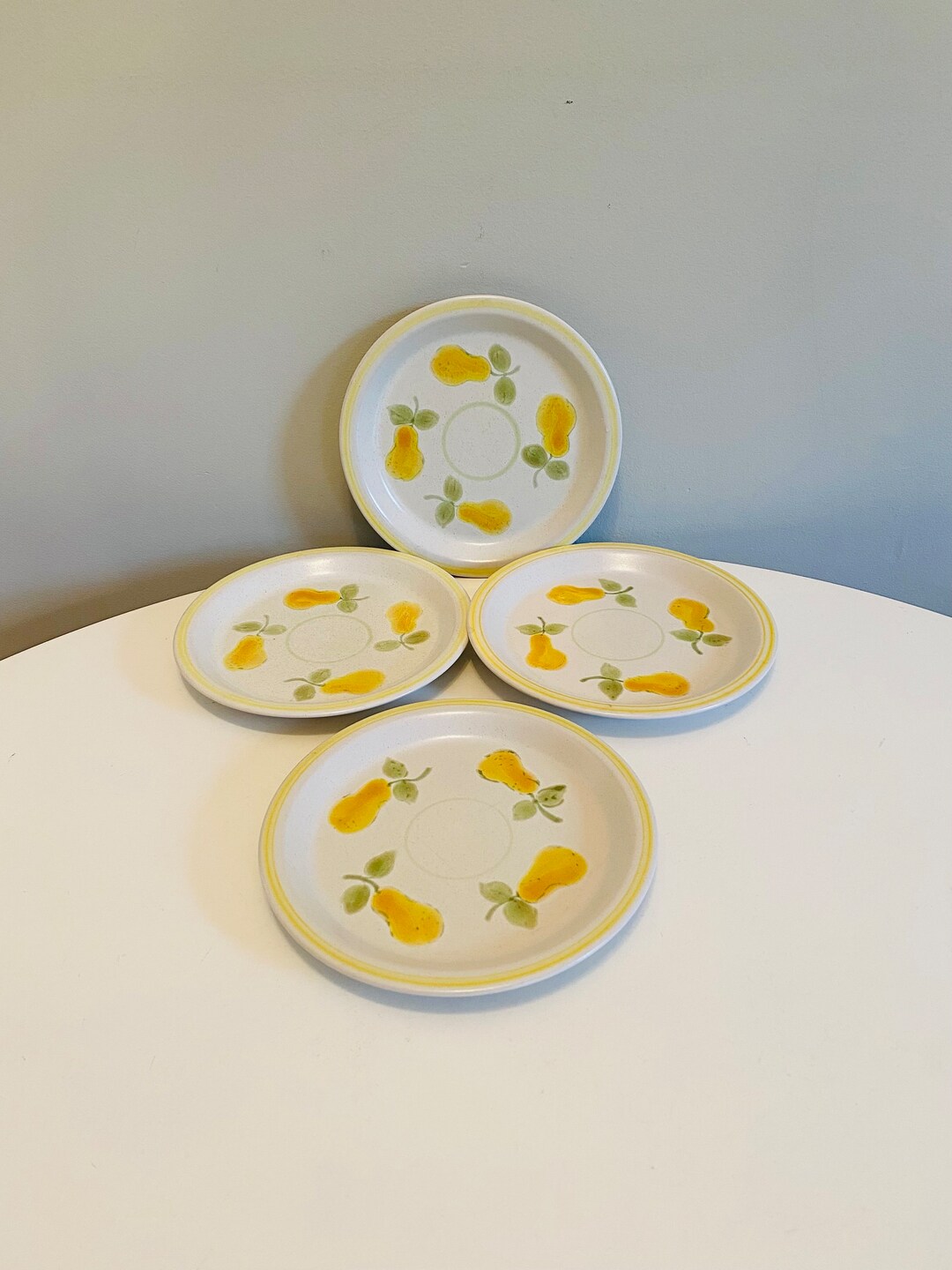Vintage Haeng Nam Stoneware Country Cupboard Pear Salad