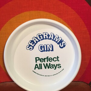 Vintage Beer Tray, Plastic Drink Serving Tray, Ballantine Beer, Ruppert Knickerbocker, Seagram's Gin, Collectible Bar Tray, Retro Bar Prop Seagram's Gin