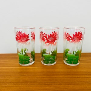 Vintage Red and Green Floral Juice Glasses, Set of 3, Mid Century Federal Glass Juice Glasses, Small Tumblers with Red Flowers & Lilly Pads